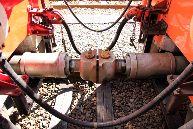 ピンリンク式連結器