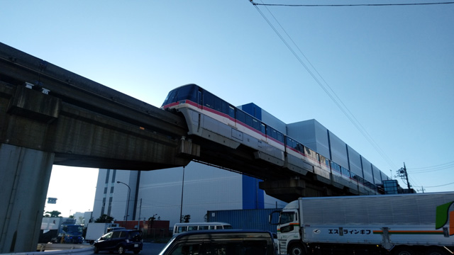 東京モノレールと交差