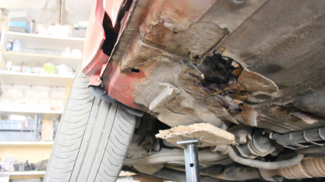 EK系シビック、フロアパネルの錆び