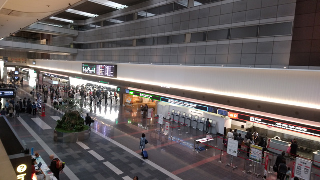 羽田空港出発ロビー