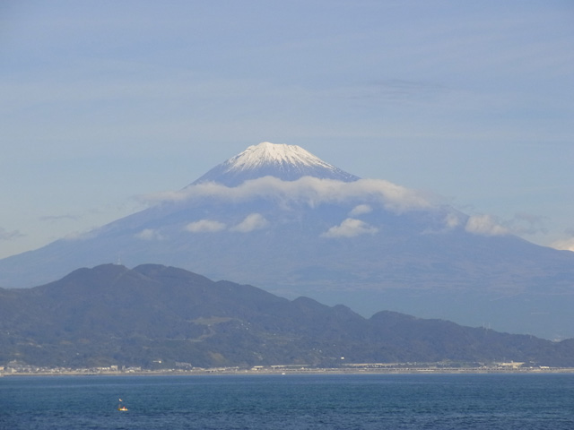 海上からの富士山