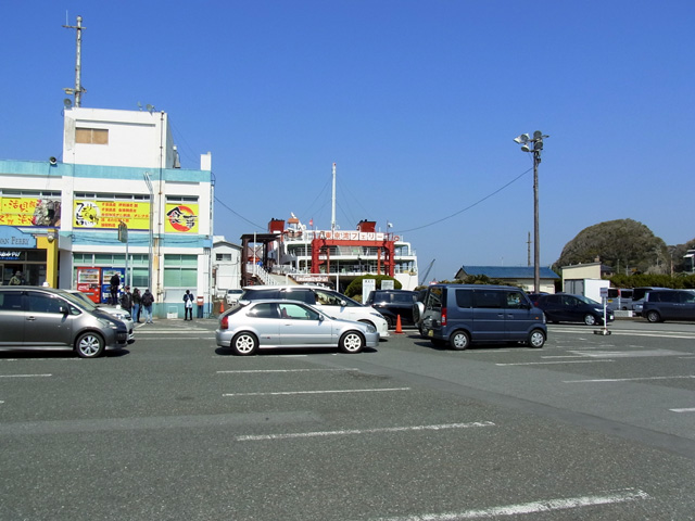 金谷港の待機列