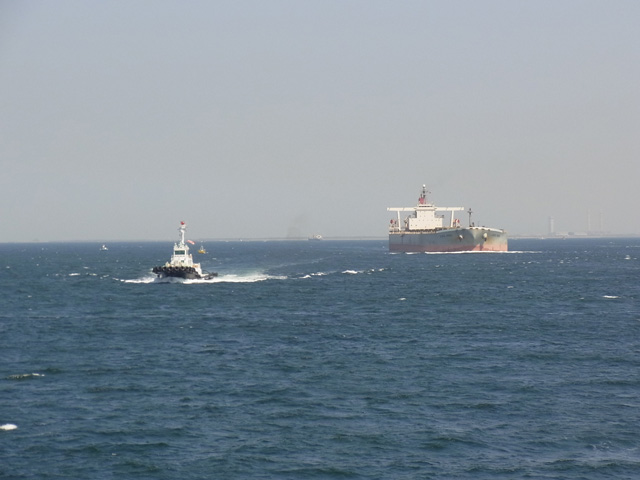 大きい船がやってきた