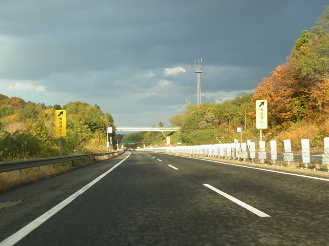 雨上がりの青森IC