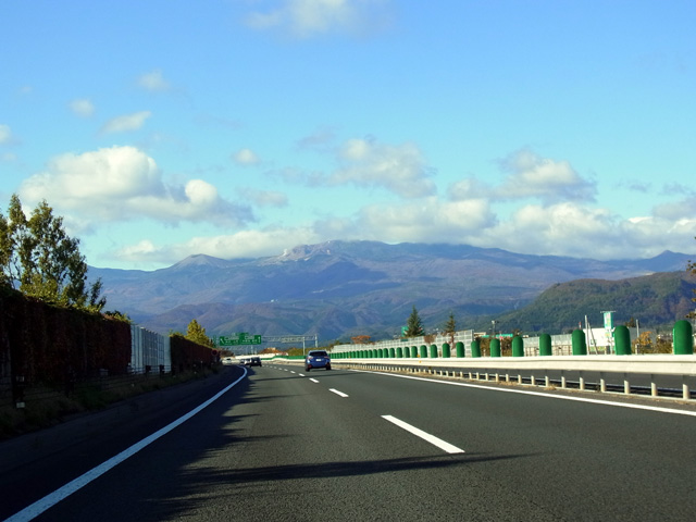 東北道を南下中