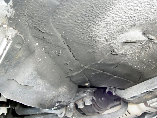 左側フロントサイドアウトリガーその1