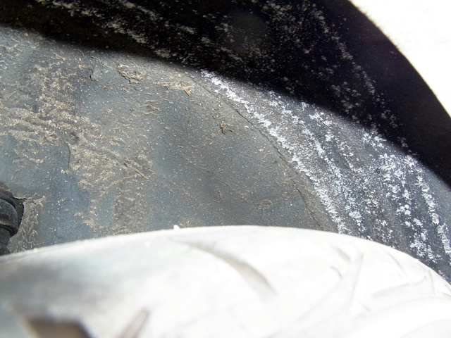リアタイヤハウスの塩分は全周に渡る