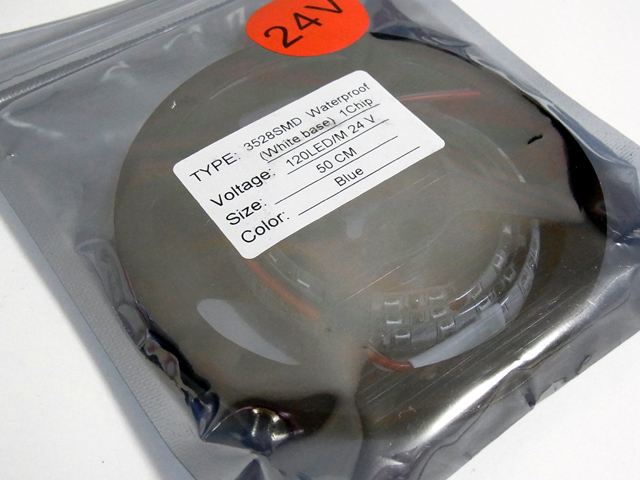 LEDテープライトはリールに巻かれて