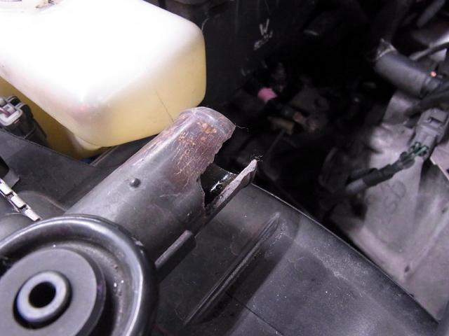 割れたアッパータンク