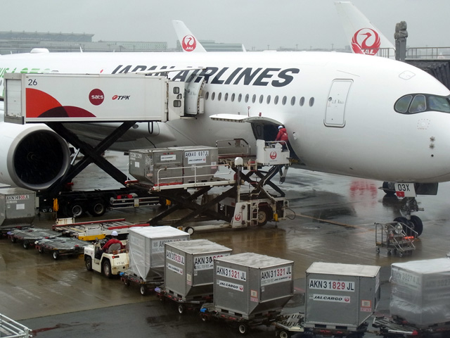 A350XWBの貨物搭載作業