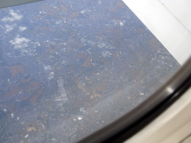 着陸降下中の全日空機