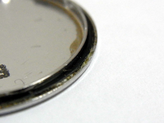 裏蓋の汚れ
