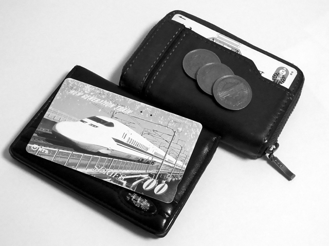 パスケースと小銭入れ