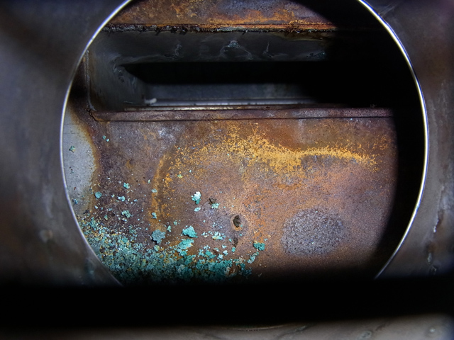 給湯器内部の腐食