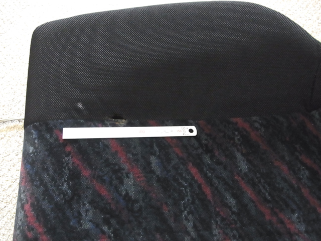 シートの焦げ穴その2