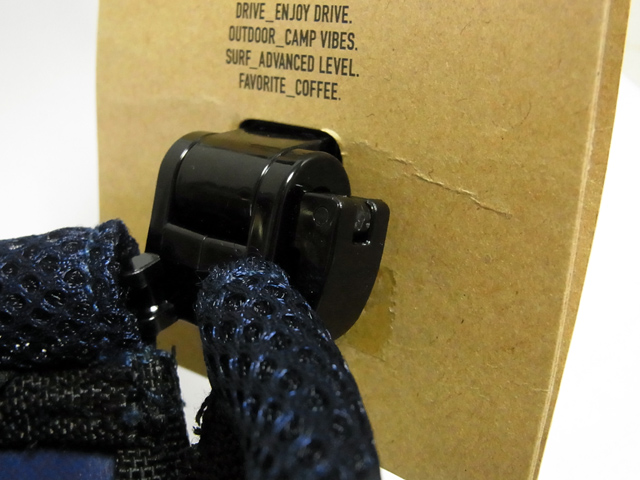 ロックレバーで角度を固定可能