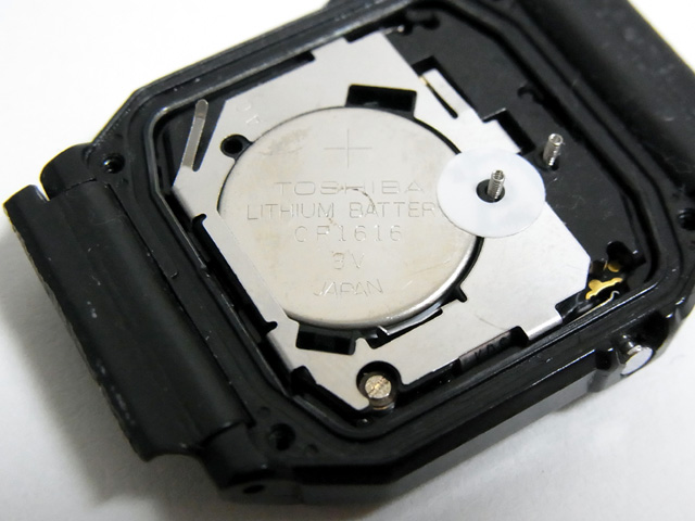 DB-31の使用電池はCR1616