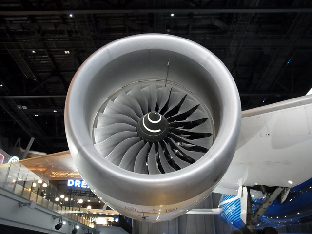 112インチ、2.8mのファン