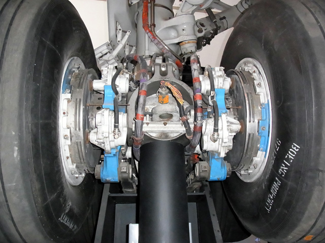 メインギアのブレーキ周辺