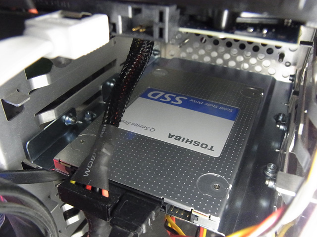 東芝製SSD Q Series Pro