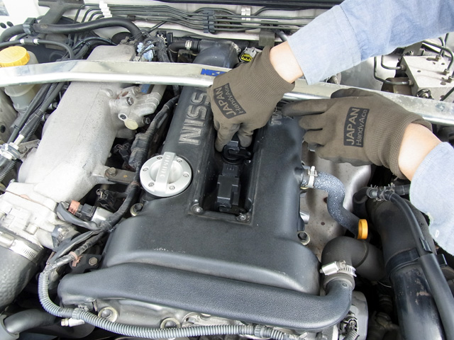 イグニッションコイル交換中