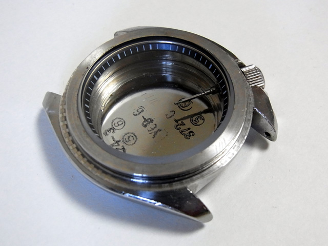 ガラスの組み込み