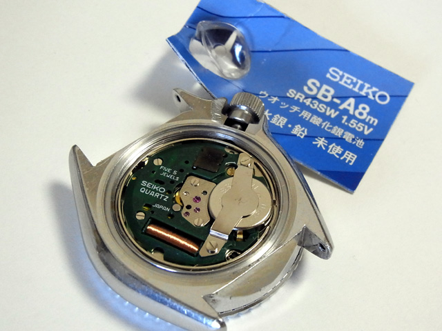 セイコー純正電池をセット
