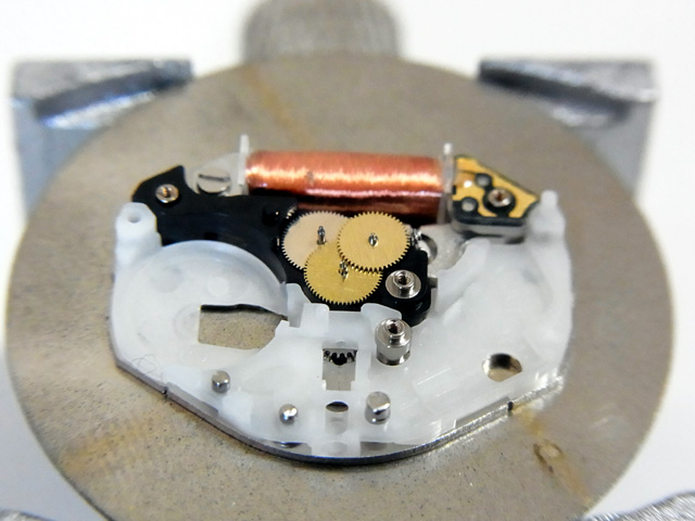 輪列受けを外す