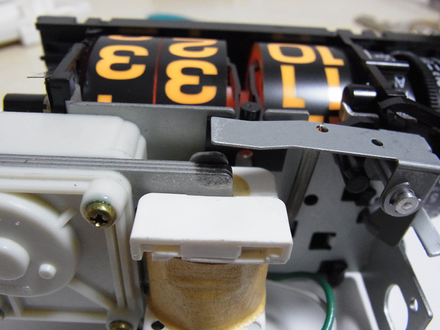 振動板は離れている