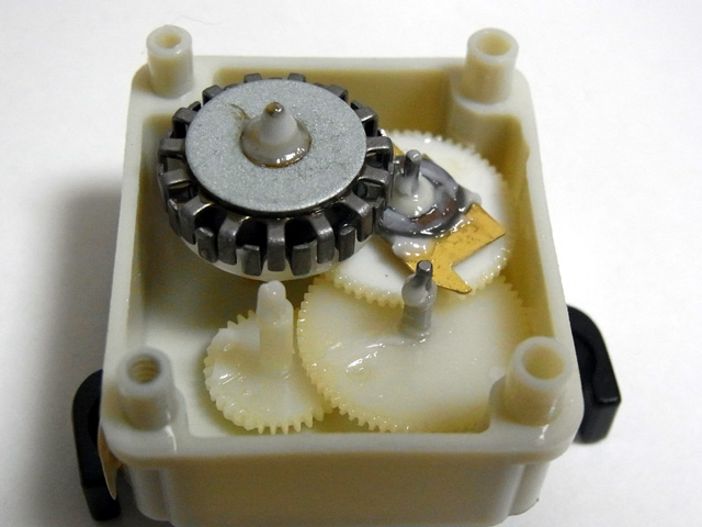 新鮮なグリスを再充填