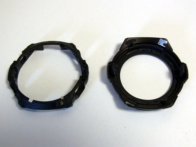 ベゼルとカバーも清掃完了