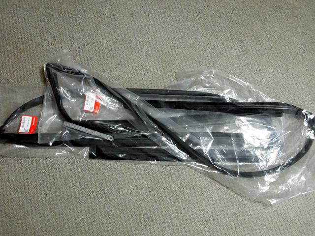 ガラスランチャンネルのパッケージ