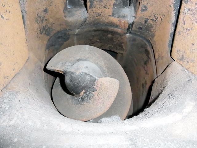 自動給炭機の先端