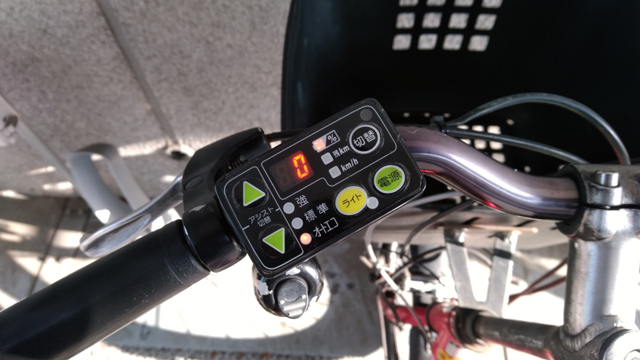 アシストバッテリーは空