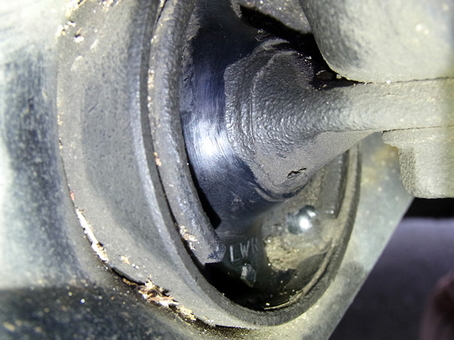 11万キロを使った無限のトレーリングアームブッシュ