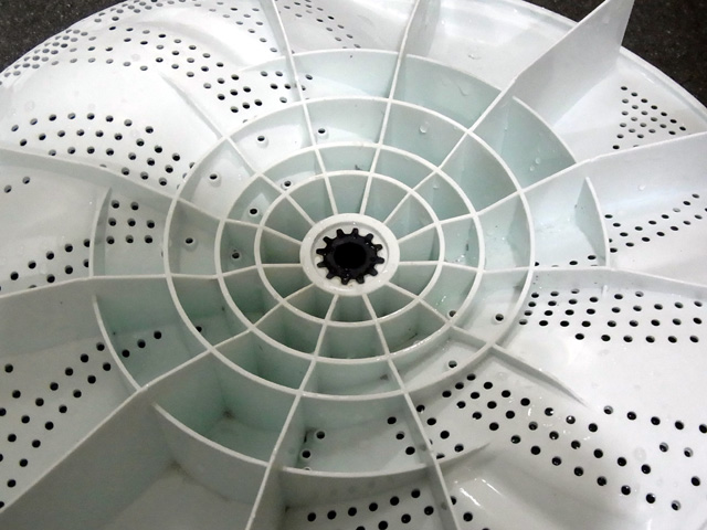 洗浄したパルセーターの裏側