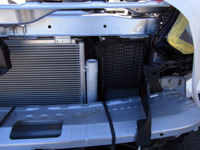 GRフィットのフロントノーズ部分