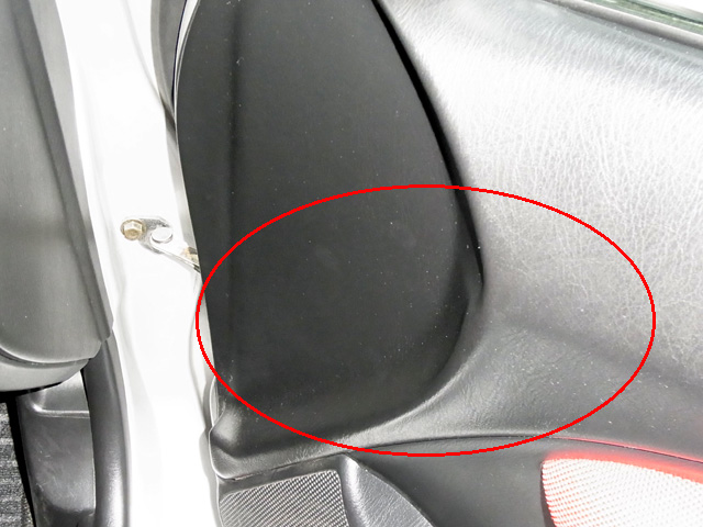 ドア内張りの加水分解部分