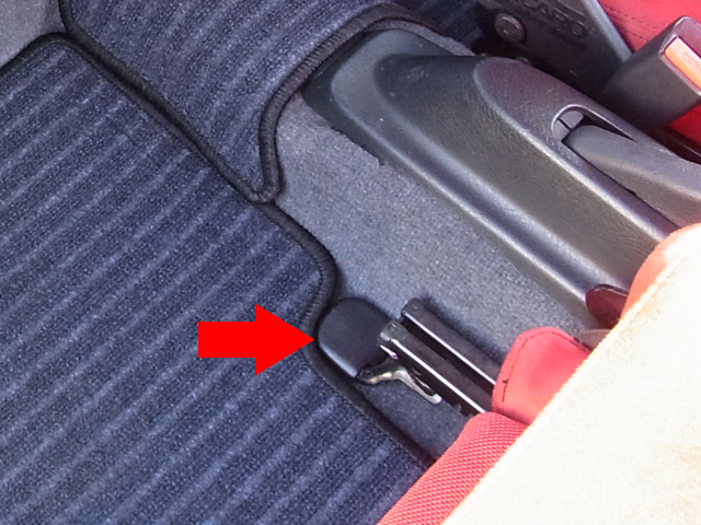 装着されている化粧カバー