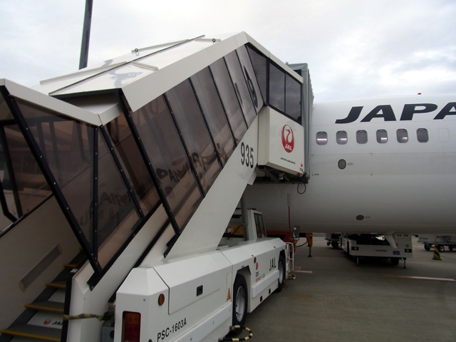 久しぶりのタラップ車