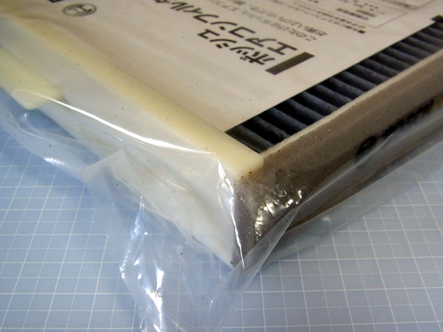 フィルターガイドとスポンジシール