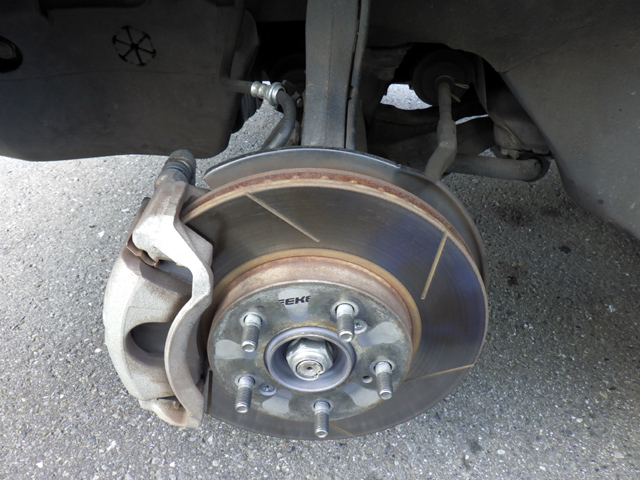 フロントブレーキ周辺