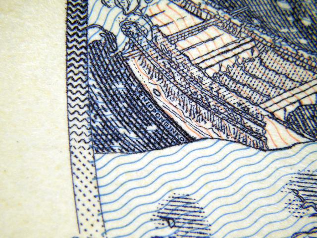 千円紙幣の裏面左下のマイクロ文字