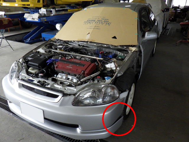 リップスポイラーの隙間