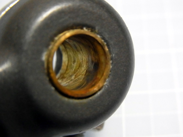 錆で歪んだ取付穴