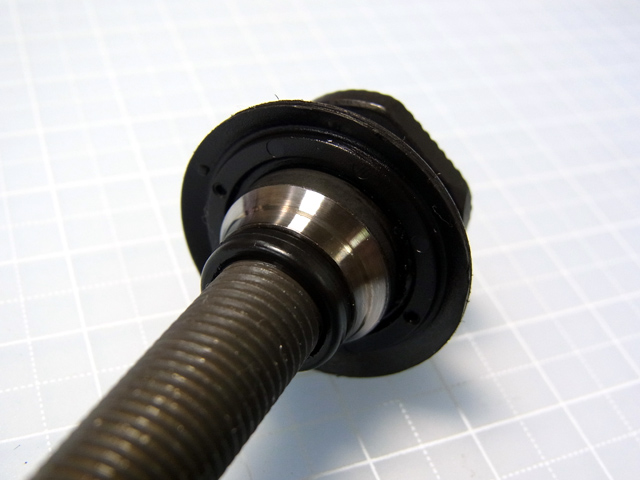 フロントハブの玉押し