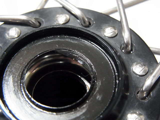 シールはやや不良