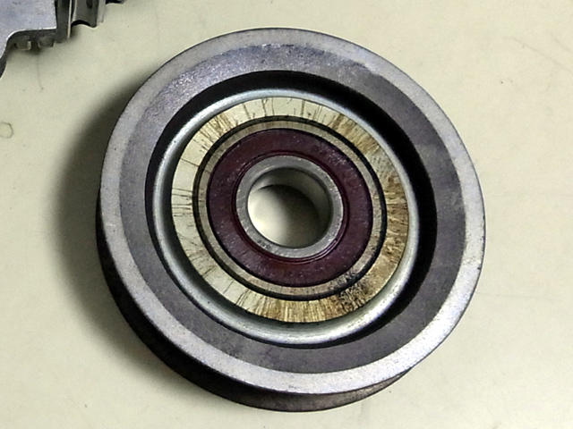 10万キロを使ったテンションプーリー