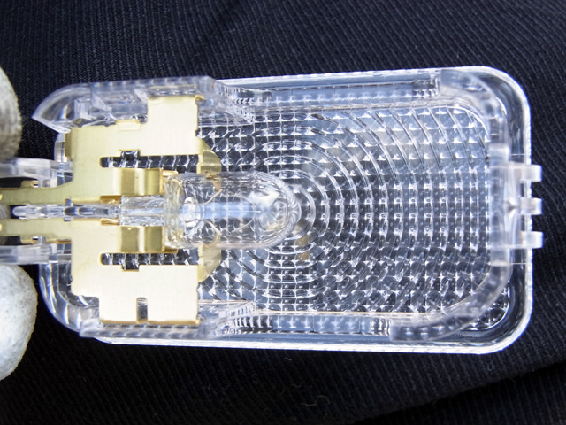 純正はT10バルブ