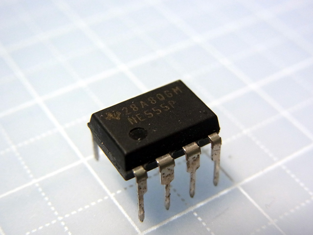 テキサス・インスツルメンツ NE555P